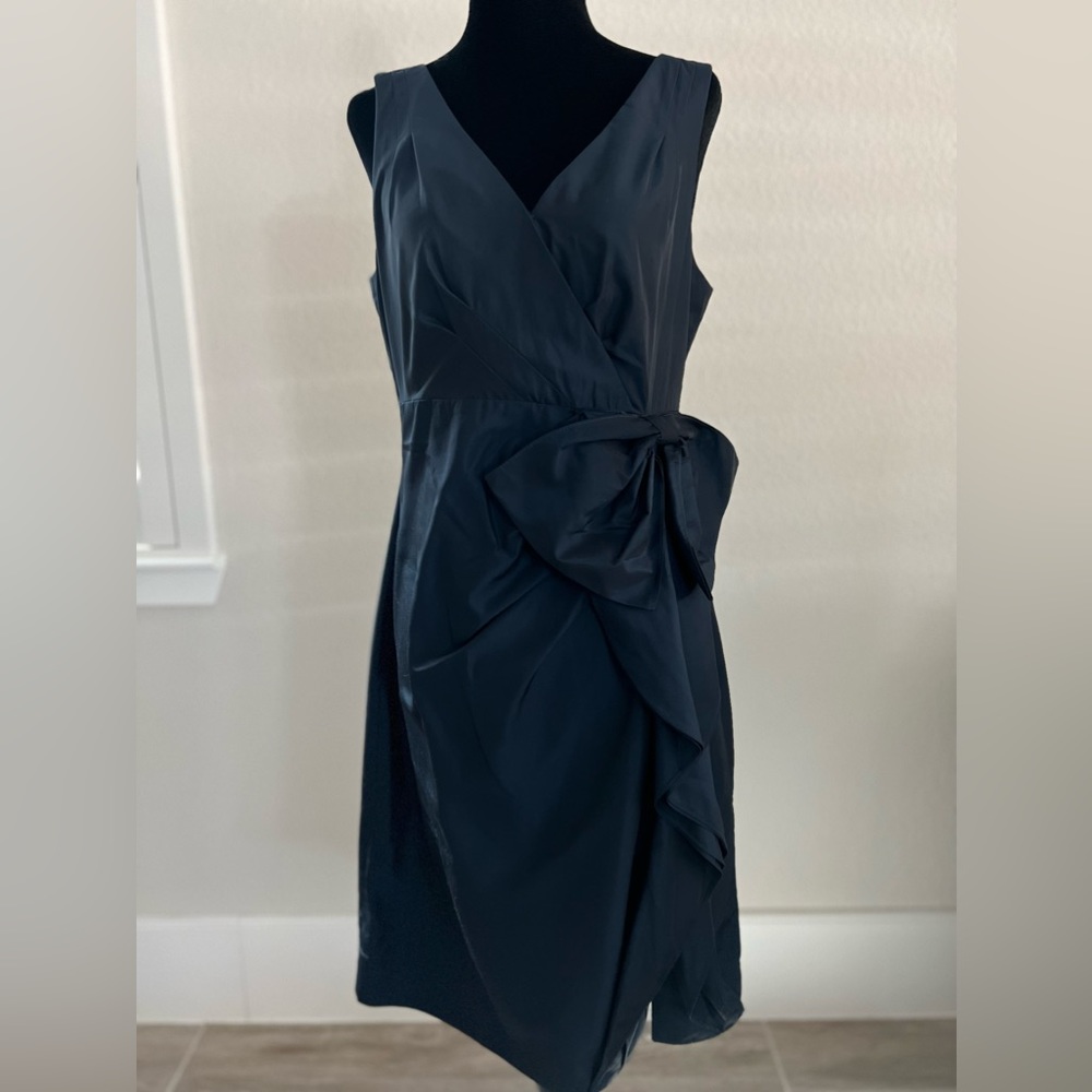 Dress - Picture 4 of 4